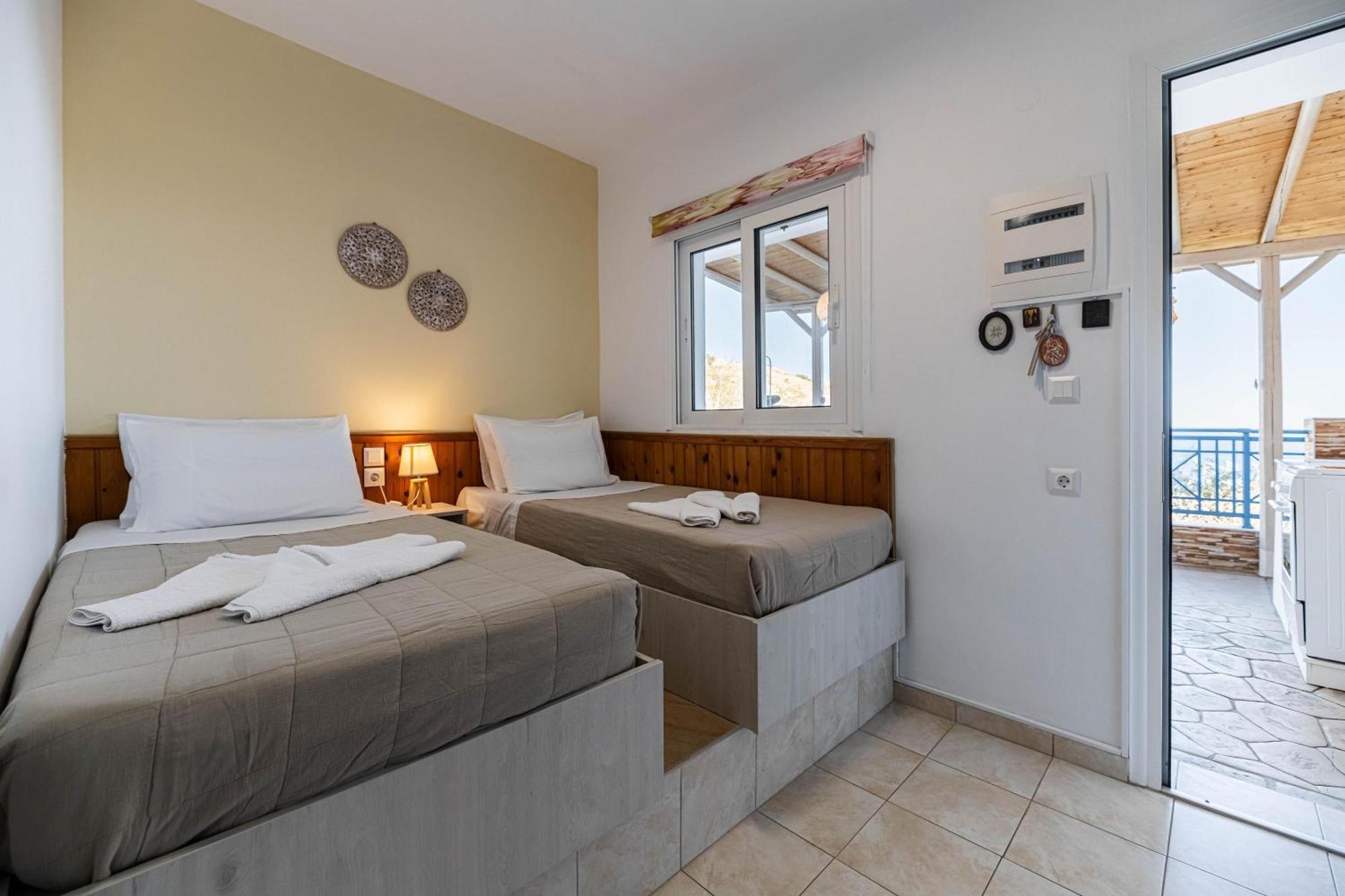 Aperanto Galazio Apartment Archangelos  Esterno foto