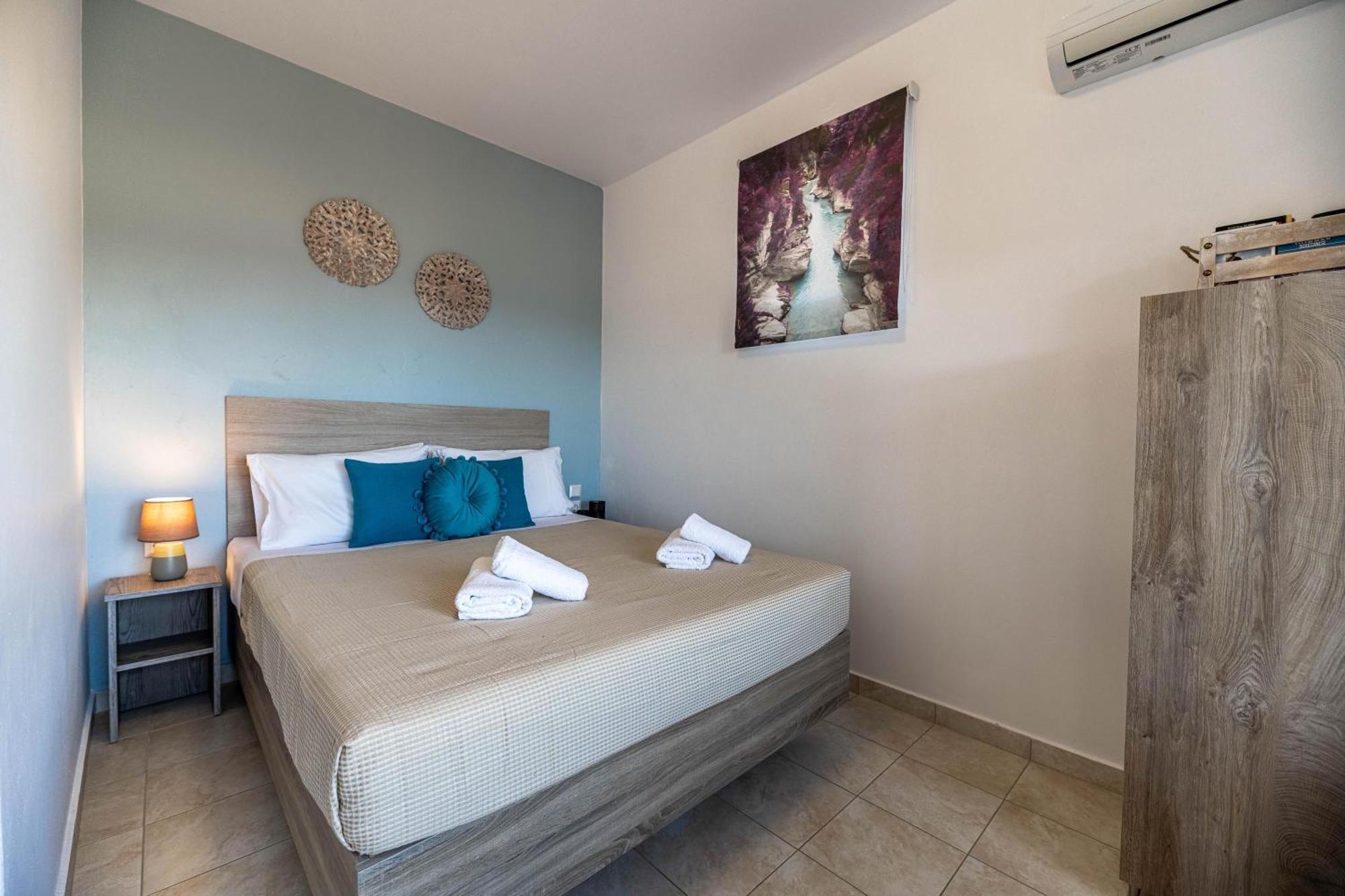 Aperanto Galazio Apartment Archangelos  Esterno foto
