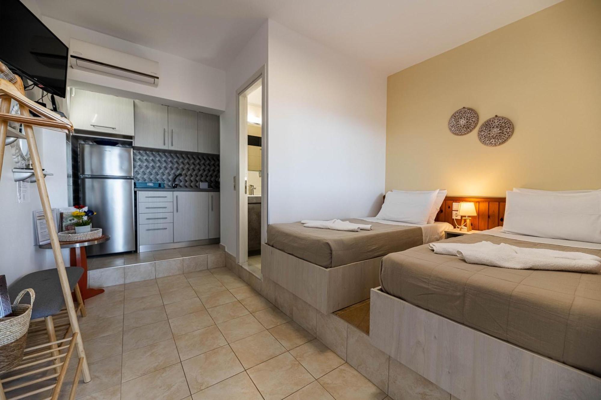 Aperanto Galazio Apartment Archangelos  Esterno foto