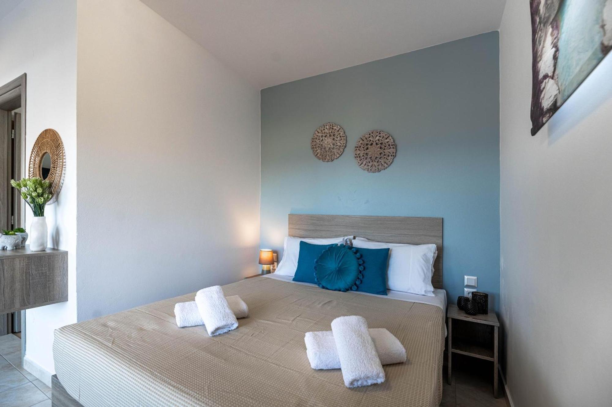 Aperanto Galazio Apartment Archangelos  Esterno foto
