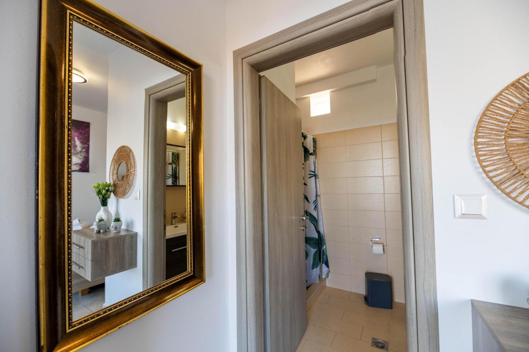 Aperanto Galazio Apartment Archangelos  Esterno foto
